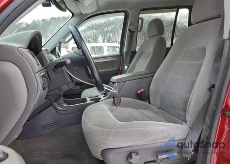 2004 Ford Explorer Xlt z USA, uszkodzony, nr VIN 1FMZU73K54UA63980